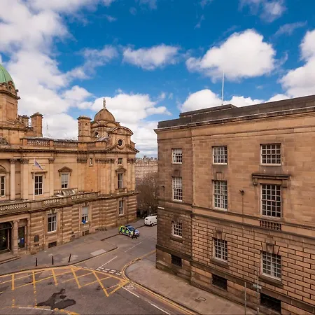 Bank St Royal Mile 아파트 *
