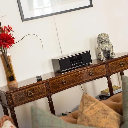 Parliament Sq * Edinburgh