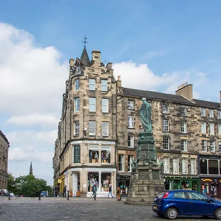 St Giles Royal Mile Апартаменты *