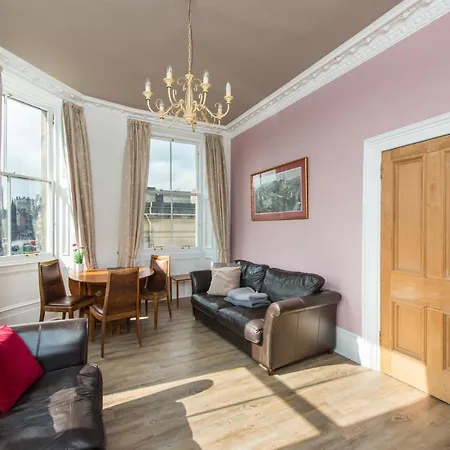 Lägenhet St Giles Royal Mile