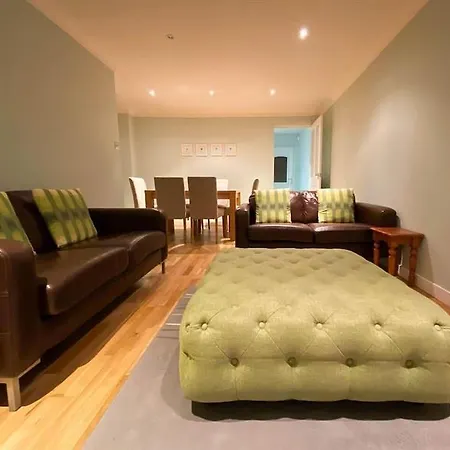 2 Bedroom House In Haymarket Accommodates 4 Edimburgo