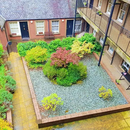 Amazing - Websters Land - Castle View * エディンバラ