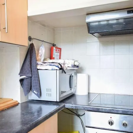 Lovely Sunny 2 Bed Coast