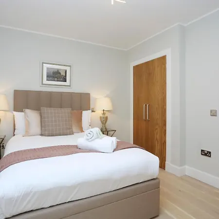 아파트 Joivy Modern And Airy Flat On The Historic Royal Mile *