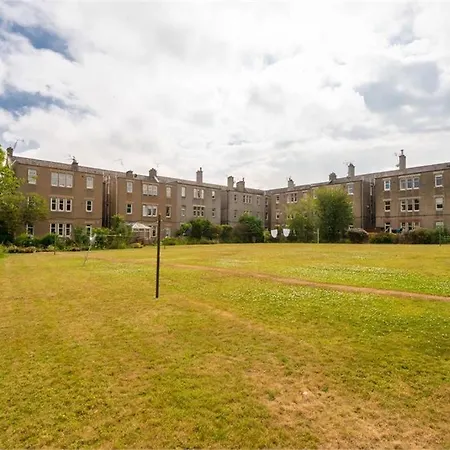 To Rent Walking Distance To Edinburgh's City Centre * Edinburgh