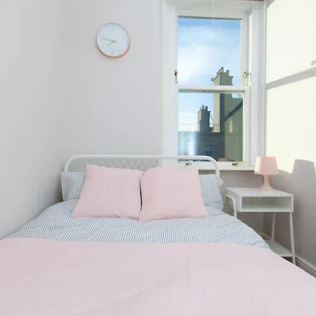 Daire Bright And Modern Causewayside *