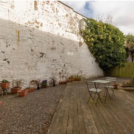 Apartment Uptown 2 Bed Edinburgh