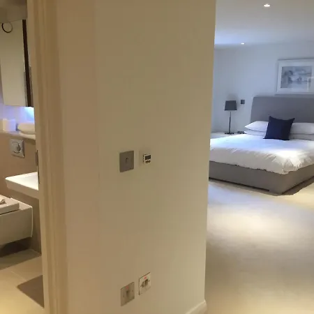 Quartermile Serviced Apartmanhotel *