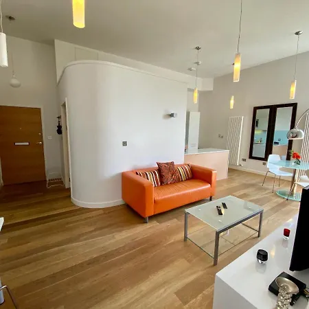 Quartermile Serviced Apartmanhotel *