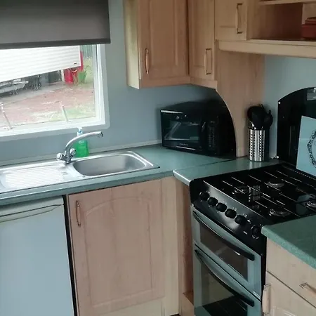 Ferienhaus Static Caravan For Hire, Budget Friendly *