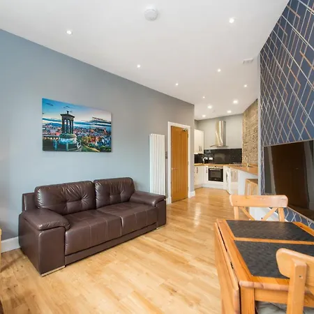 Castle Apt, Modern, *