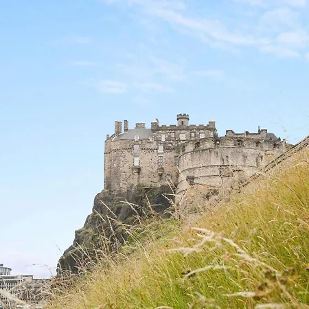 Апартаменты Joivy Lovely Flat In The Heart Of *