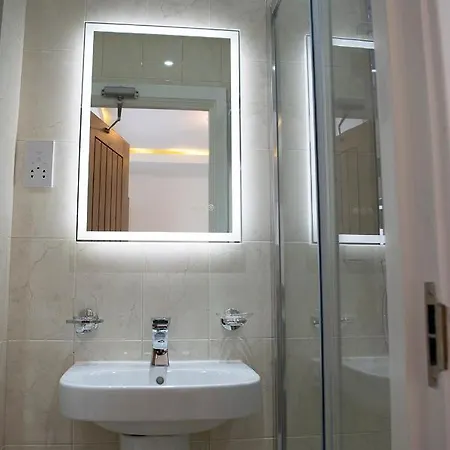 Crosskeys 双金匙公寓 Hotel apartamentowy Edynburg