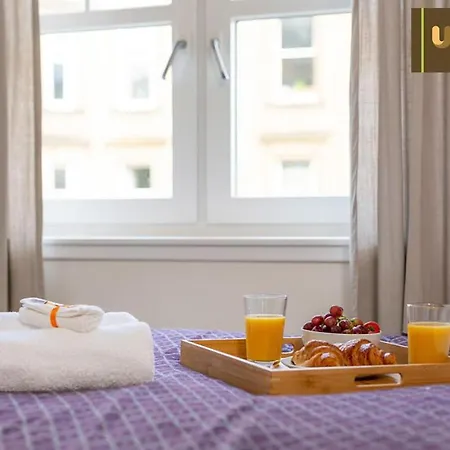 شقة Best Value - 2 Bedroom Apartment, Upto 5 Guests With Ukawi Serviced Edinburgh, Free Car Park & Free Wifi