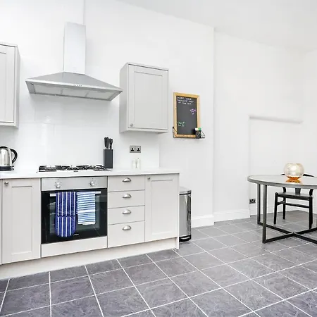 Joivy Modern In Stockbridge