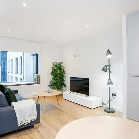 Altido Modern 1-br Apt With Views Of Castle * Edinburgh