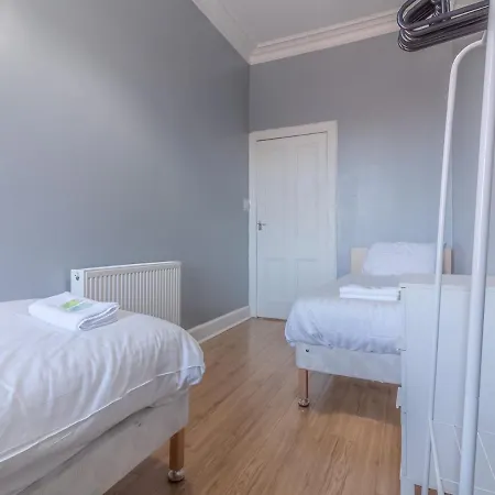 Pass The Keys Modern And Bright Flat Nr City Centre - Sleeps 7 公寓 *