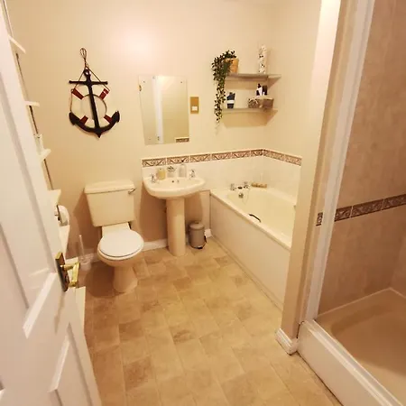 4-bedroom Perfect For Families! Apartment *