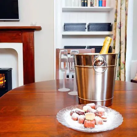 Old Town 163 * Edinburgh