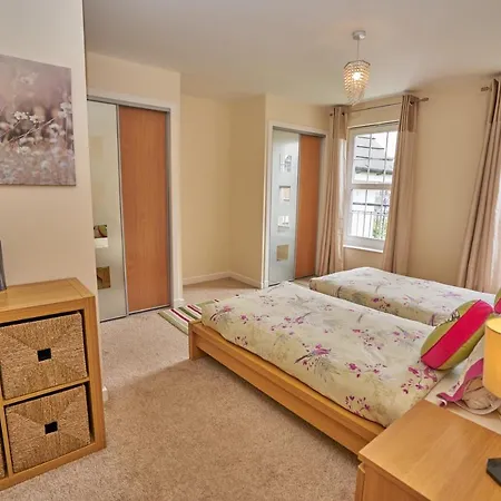 Pearl - Haymarket * Эдинбург