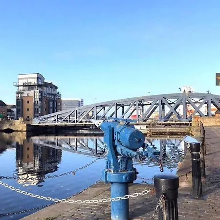 Waterfront Living In Leith With Free Parking! Apartmán *