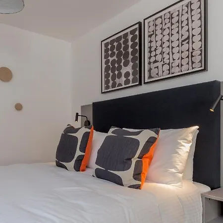 Destiny Scotland Market Street * Edinburg