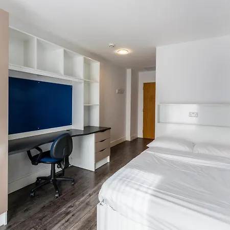 Destiny Student - Holyrood *