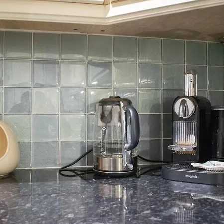 Appartement Homely And Traditional New Town Property-2 Bedroom *