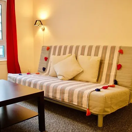 Bright & Charming 1 Bedroom Flat In Old Town Apartamento