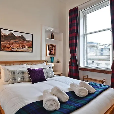 Cozy 2 Bedroom At Heart Of The *