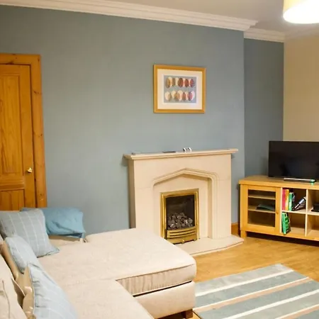 Apartment Newly Refurbed With Free Parking *
