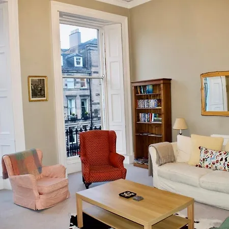 Grand New Town 2 Bedroom In * Edinburgh