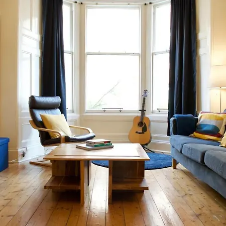 Beautiful Traditional 3 Bedroom In Apartmán Edinburgh