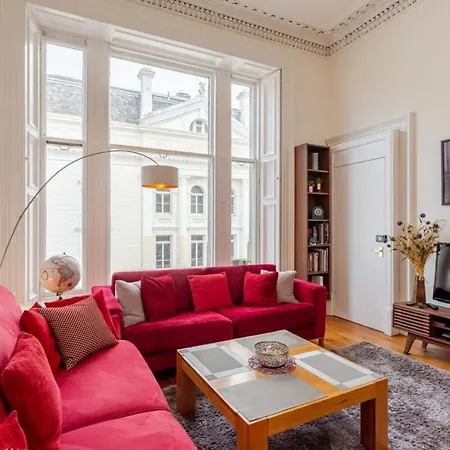 Cozy 2 Bedroom At Heart Of The