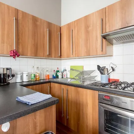 Charming 1 Bedroom Flat In *