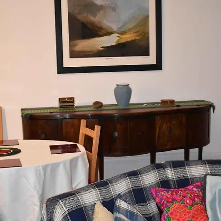 Traditional Oer The Meadows * Edimburgo