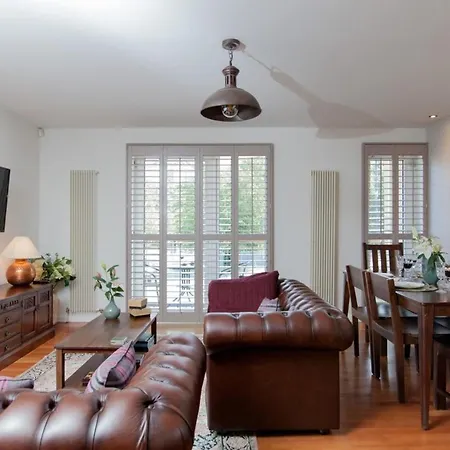 Holyrood - Luxury With Parking * Edinburgh