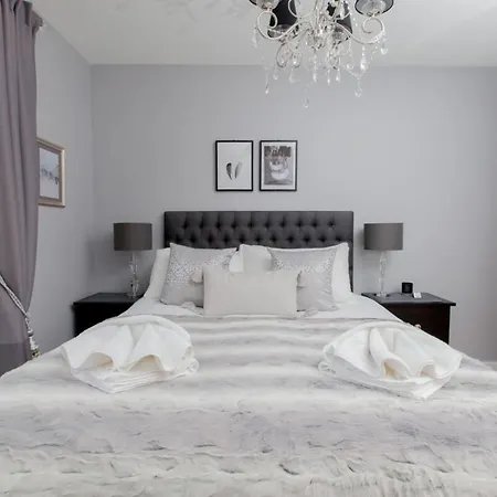 Stylish Royal Mile With Parking! إدنبرة