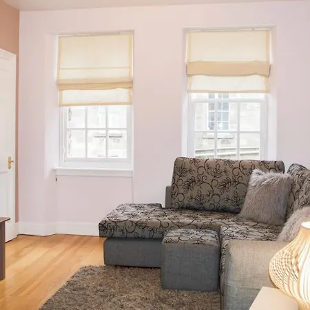 Lovely Bright 1 Bedroom Near Meadows דירה אדינבורו