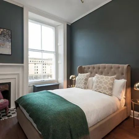 Contemporary Luxury In The Heart Of Edinburgh