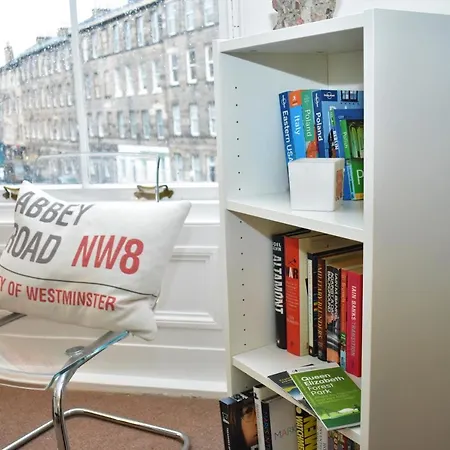 Blackwood Crescent - Traditional 2br Tenement Flat Next To Summerhall Apartament *