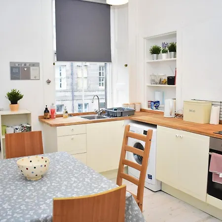 Apartament Blackwood Crescent - Traditional 2br Tenement Flat Next To Summerhall *