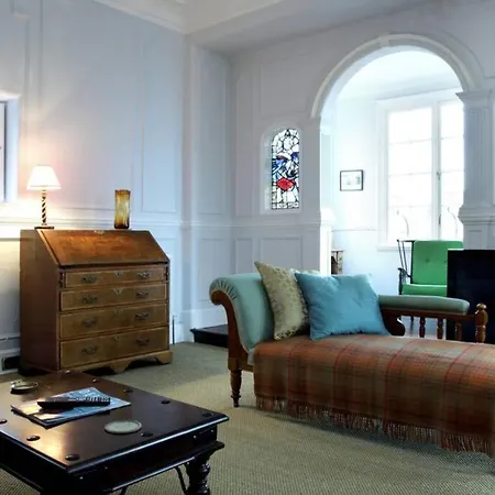 Apartment Fabulous 4 Bedroom Castle View