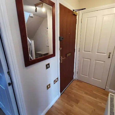 4-bedroom Perfect For Families! Edinburgh