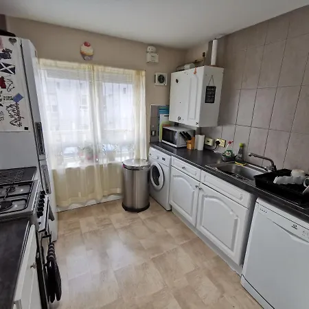 4-bedroom Perfect For Families! Edinburgh