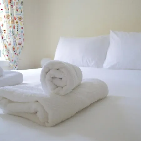 Bright & Charming 1 Bedroom Flat In Old Town Apartamento