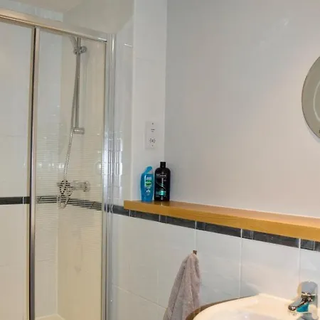 Modern 2 Bedroom Centre Flat 公寓 *