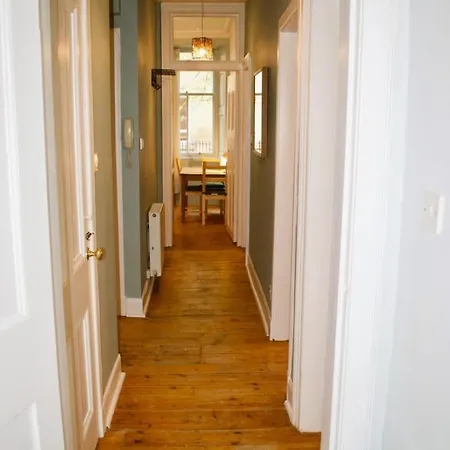 3 Bedroom Next To Leafy Meadows