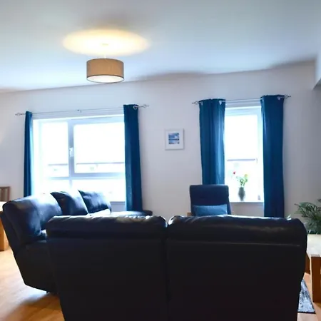 Beautiful Flat With 2 King Bedrooms * אדינבורו