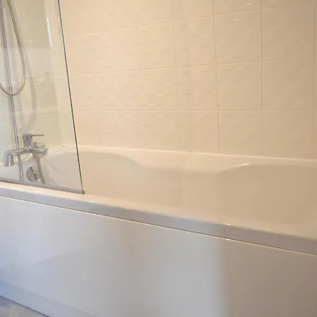 Beautiful Flat With 2 King Bedrooms * אדינבורו